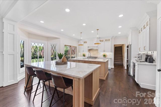 10149 Foxhall Drive, Charlotte, NC 28210