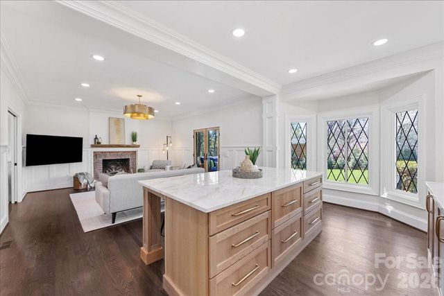 10149 Foxhall Drive, Charlotte, NC 28210