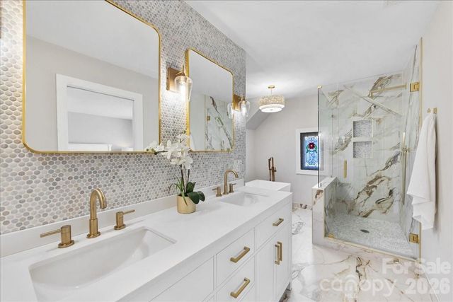 10149 Foxhall Drive, Charlotte, NC 28210