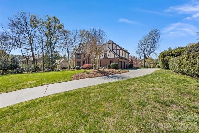 10149 Foxhall Drive, Charlotte, NC 28210