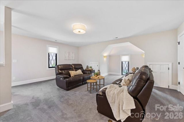 10149 Foxhall Drive, Charlotte, NC 28210