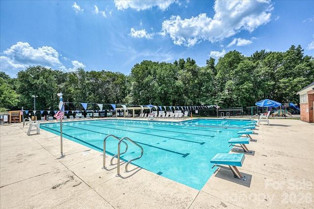 10149 Foxhall Drive, Charlotte, NC 28210