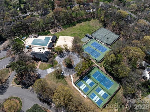 10149 Foxhall Drive, Charlotte, NC 28210