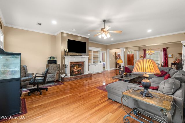 92 Highpointe Drive, Hattiesburg, MS 39402