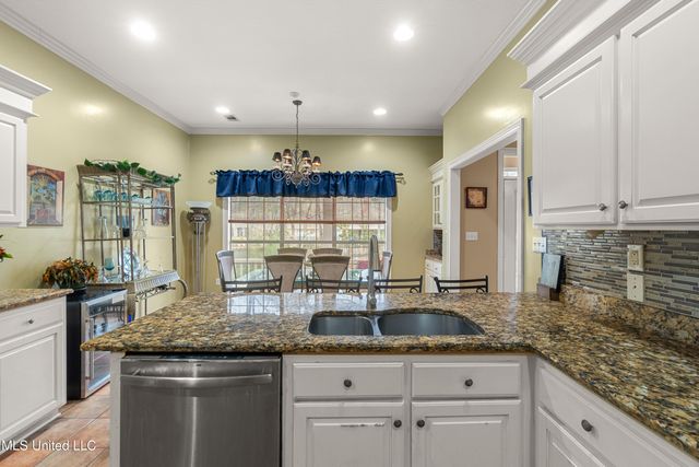 92 Highpointe Drive, Hattiesburg, MS 39402