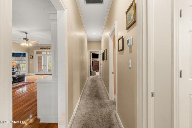 92 Highpointe Drive, Hattiesburg, MS 39402