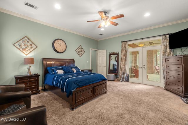 92 Highpointe Drive, Hattiesburg, MS 39402