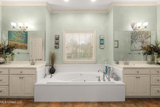 92 Highpointe Drive, Hattiesburg, MS 39402