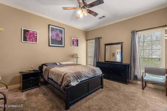 92 Highpointe Drive, Hattiesburg, MS 39402