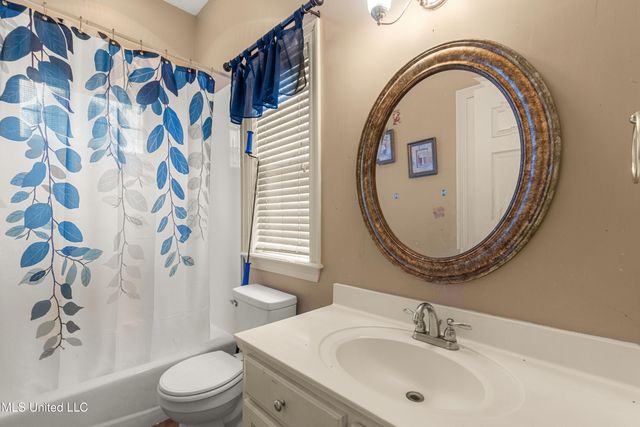 92 Highpointe Drive, Hattiesburg, MS 39402