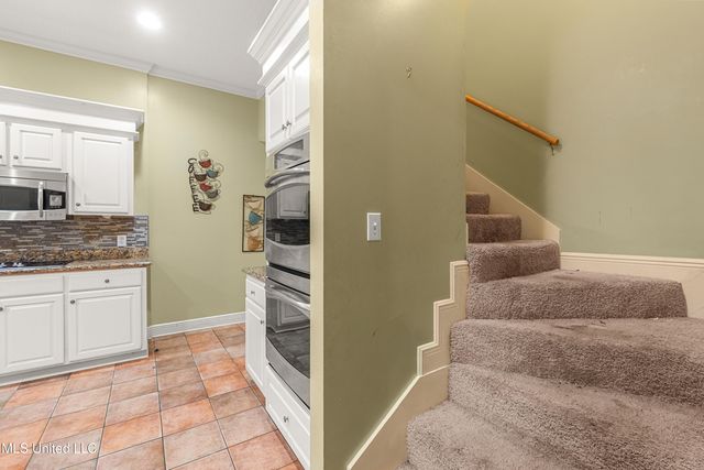 92 Highpointe Drive, Hattiesburg, MS 39402