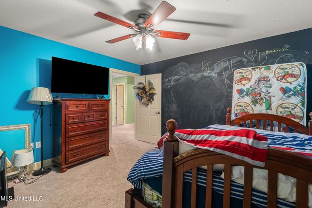 92 Highpointe Drive, Hattiesburg, MS 39402