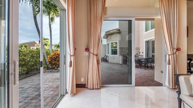 17384 Vistancia Circle, Boca Raton, FL 33496