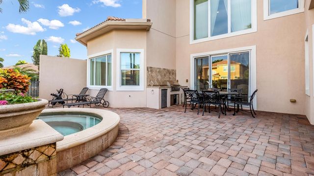 17384 Vistancia Circle, Boca Raton, FL 33496