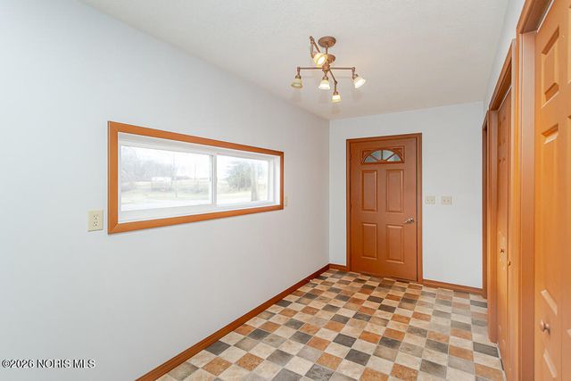 460 Seneca Drive, Montpelier, OH 43543