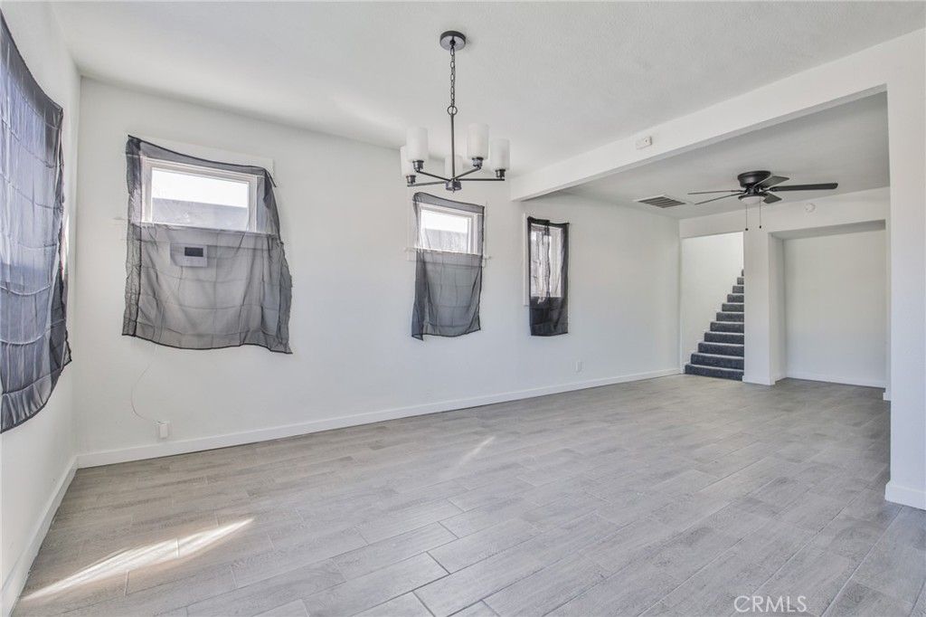 Image 11 of property listing at 430 W 64th Street, Los Angeles, CA 90003
