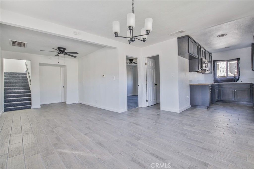 Image 12 of property listing at 430 W 64th Street, Los Angeles, CA 90003
