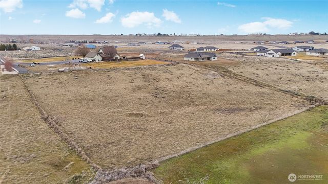 4997 NE Road 7.5, Moses Lake, WA 98837