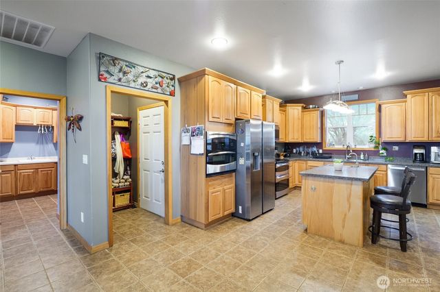 4997 NE Road 7.5, Moses Lake, WA 98837