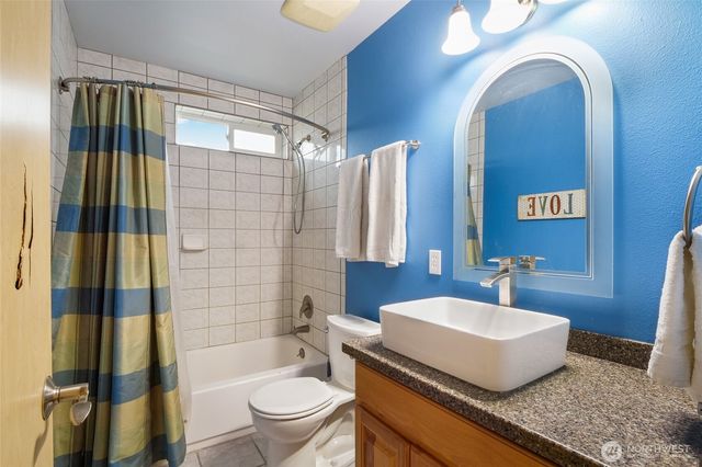 4997 NE Road 7.5, Moses Lake, WA 98837