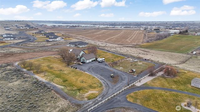 4997 NE Road 7.5, Moses Lake, WA 98837