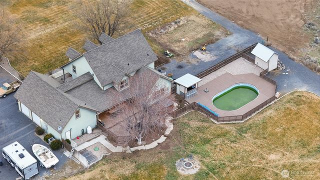 4997 NE Road 7.5, Moses Lake, WA 98837