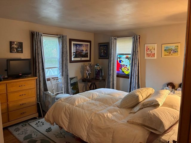 10 Alice St, Montague, MA 01376