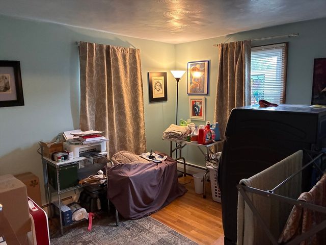 10 Alice St, Montague, MA 01376