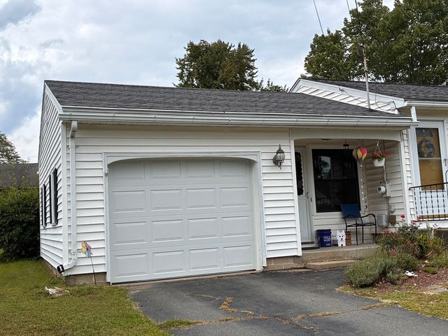 10 Alice St, Montague, MA 01376