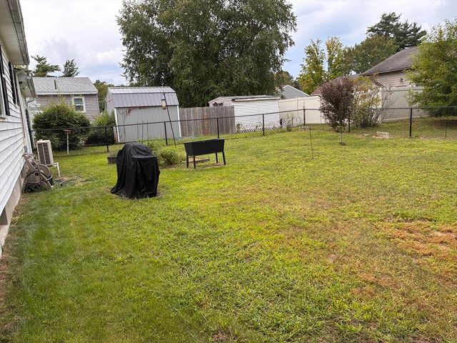 10 Alice St, Montague, MA 01376