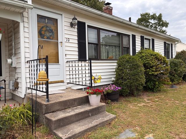 10 Alice St, Montague, MA 01376
