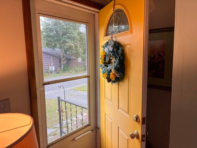 10 Alice St, Montague, MA 01376