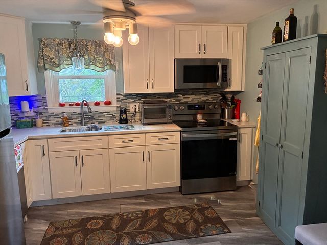 10 Alice St, Montague, MA 01376