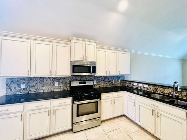 6838 Pear Point Lane, Richmond, TX 77469