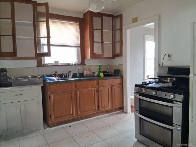 2 Fordham Place, Hempstead, NY 11550