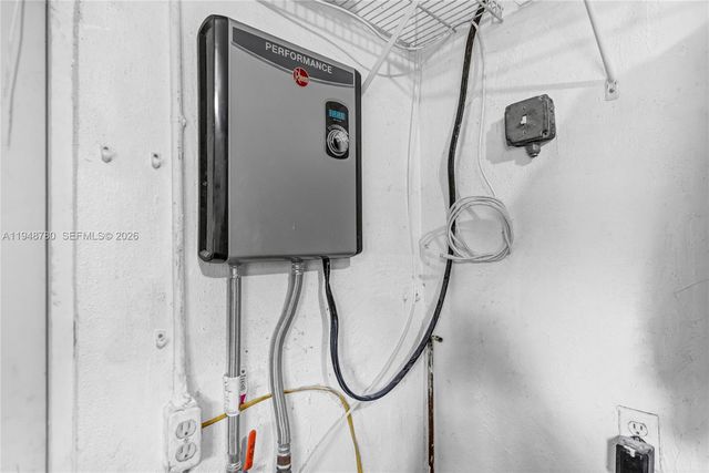 1480 SW 5th Ave, Deerfield Beach, FL 33441