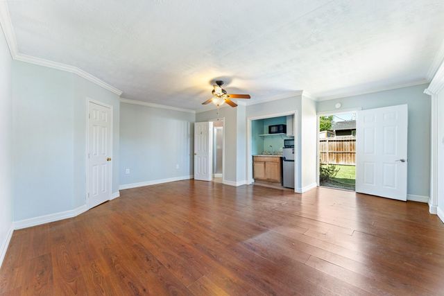 2502 Rosewood Street, Houston, TX 77004