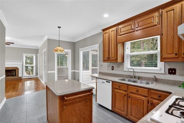 3935 Gallant Fox Court, Duluth, GA 30096