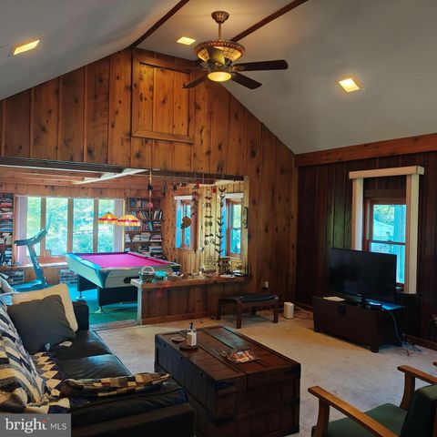 11 SYLVAN AVE, Burlington, NJ 08016