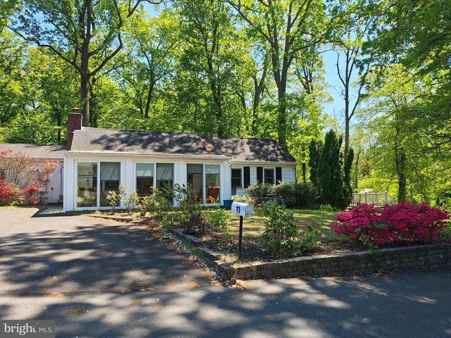 11 SYLVAN AVE, Burlington, NJ 08016