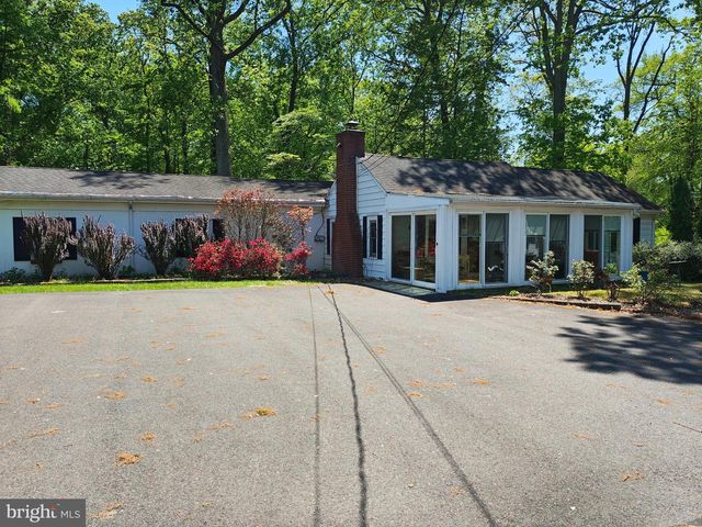 11 SYLVAN AVE, Burlington, NJ 08016