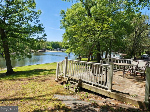 11 SYLVAN AVE, Burlington, NJ 08016