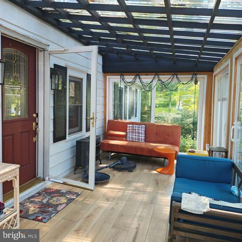 11 SYLVAN AVE, Burlington, NJ 08016