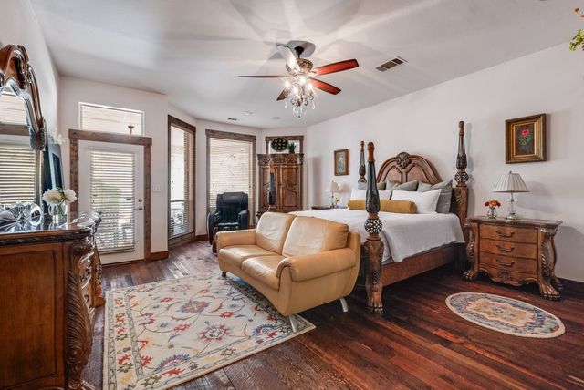 7831 Clark Court, Red Oak, TX 75154