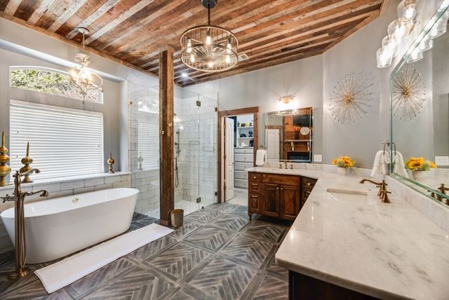 7831 Clark Court, Red Oak, TX 75154