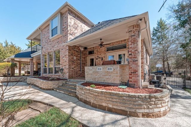 7831 Clark Court, Red Oak, TX 75154