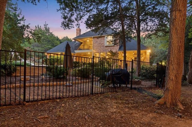 7831 Clark Court, Red Oak, TX 75154