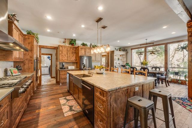 7831 Clark Court, Red Oak, TX 75154