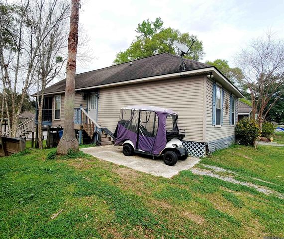 20996 Diversion Canal Rd, Maurepas, LA 70449