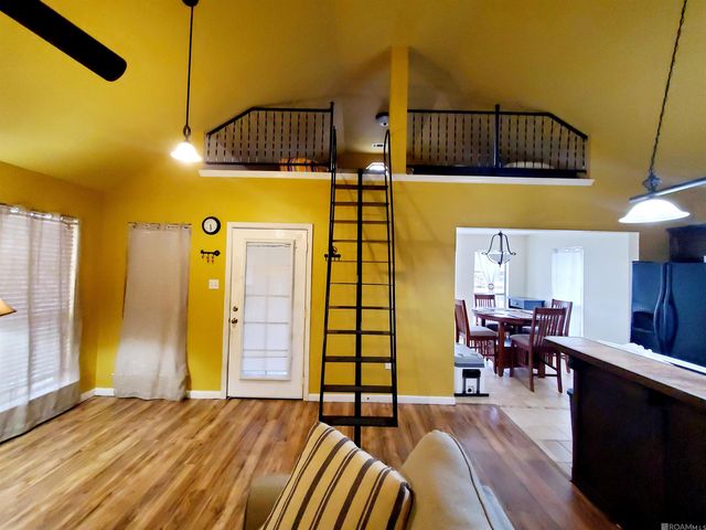 20996 Diversion Canal Rd, Maurepas, LA 70449